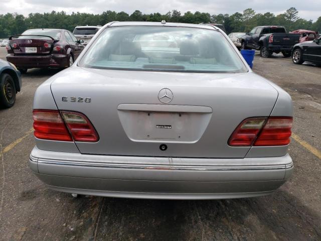 Photo 6 from auction – 2001 MERCEDES-BENZ E 320 with VIN WDBJF65J31B270044