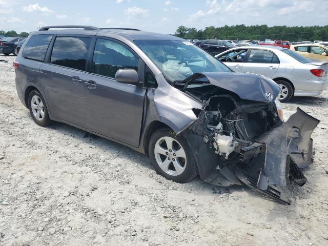 Photo 4 from auction – 2015 TOYOTA SIENNA LE with VIN 5TDKK3DC6FS581275