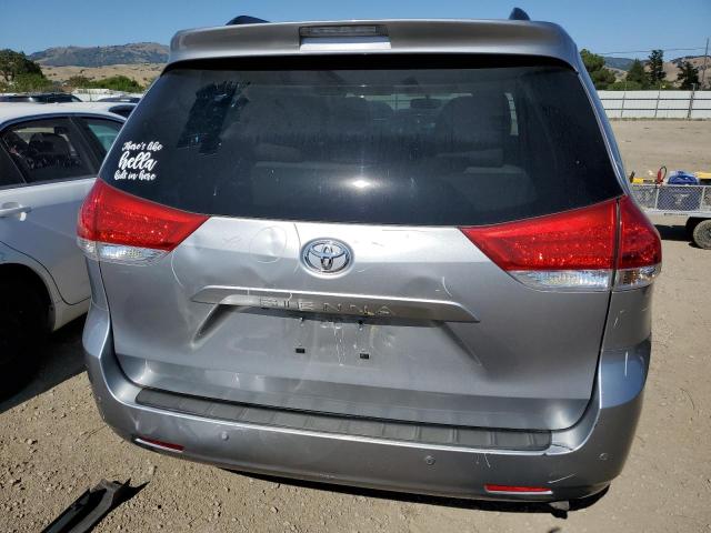 Photo 6 from auction – 2013 TOYOTA SIENNA XLE with VIN 5TDYK3DC4DS317575