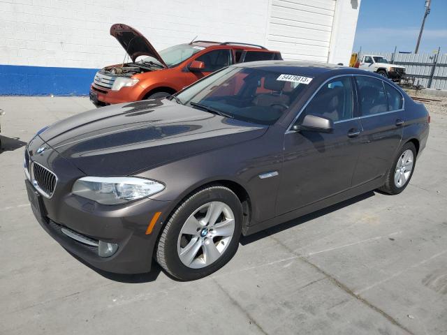 BMW 528 XI 2013 with VIN WBAXH5C56DDW15742 - Photo from auction