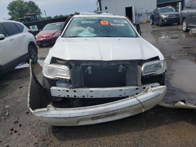 Photo 5 from auction – 2015 CHRYSLER 300C PLATI with VIN 2C3CCAPGXFH908851