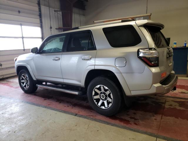 Photo 2 from auction – 2014 TOYOTA 4RUNNER SR with VIN JTEBU5JR9E5158012