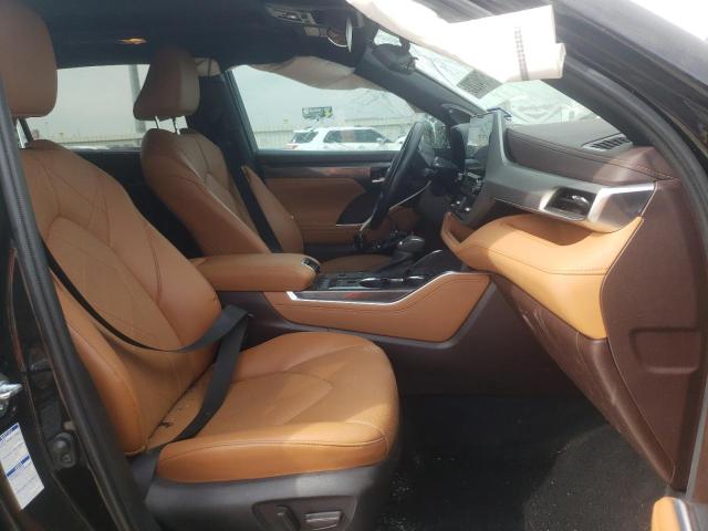 Photo 7 from auction – 2022 TOYOTA HIGHLANDER with VIN 5TDEBRCH3NS085104