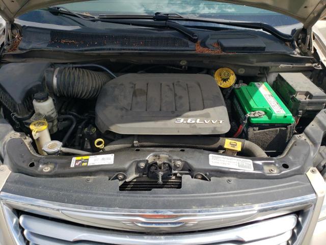 Photo 12 from auction – 2015 CHRYSLER TOWN AND C with VIN 2C4RC1GG4FR630335