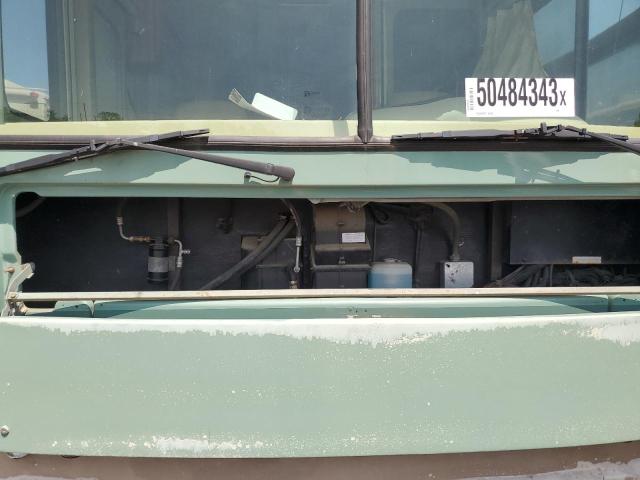 Photo 7 from auction – 1998 FLEETWOOD RV with VIN 4UZ6XFBC3WC989737