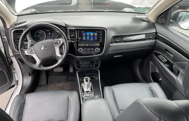 Photo 9 from auction – 2018 MITSUBISHI OUTLANDER with VIN JA4J24A52JZ071059
