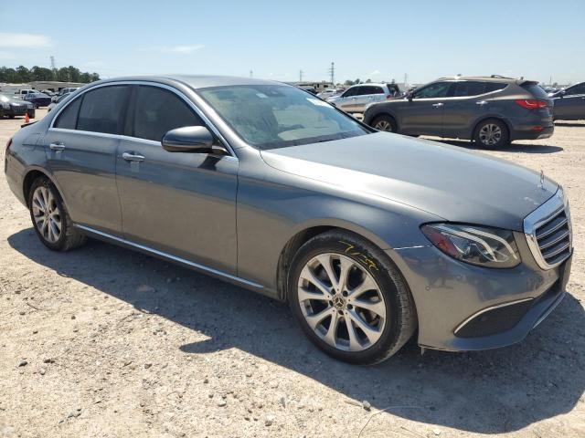 Photo 4 from auction – 2018 MERCEDES-BENZ E 300 with VIN WDDZF4JB5JA338847