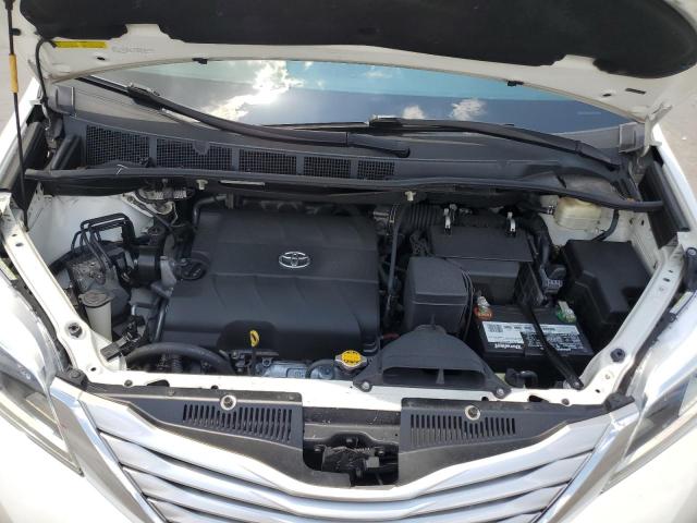 Photo 12 from auction – 2015 TOYOTA SIENNA XLE with VIN 5TDDK3DC6FS100577