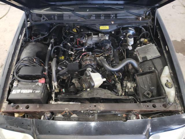 Photo 11 from auction – 2011 FORD CROWN VICT with VIN 2FABP7BV2BX127784