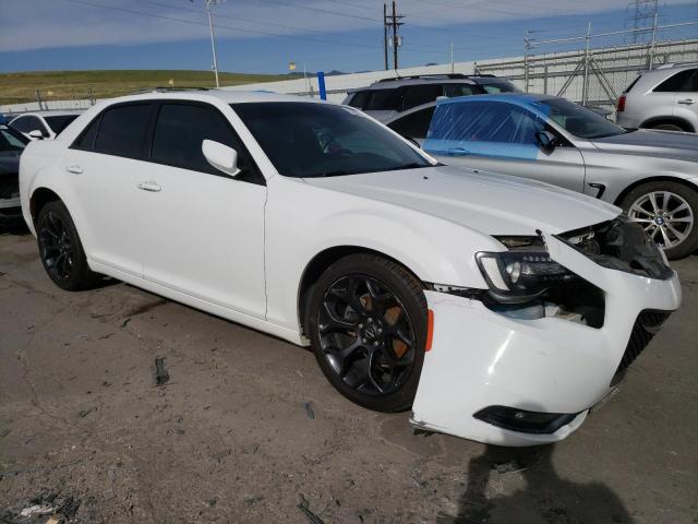 Photo 4 from auction – 2019 CHRYSLER 300 S with VIN 2C3CCABG3KH515369