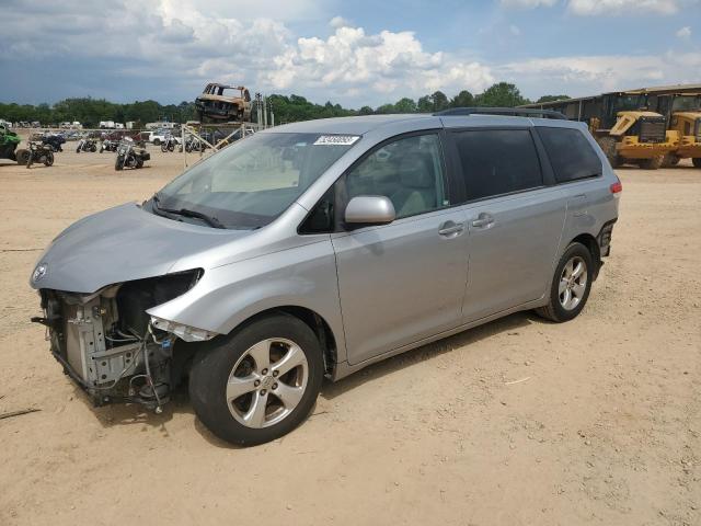 Photo 1 from auction – 2014 TOYOTA SIENNA LE with VIN 5TDKK3DC7ES464240
