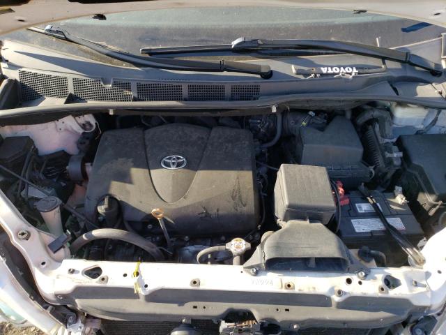 Photo 12 from auction – 2018 TOYOTA SIENNA LE with VIN 5TDKZ3DC2JS928282