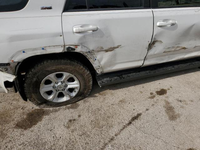 Photo 11 from auction – 2016 TOYOTA 4RUNNER SR with VIN JTEBU5JR3G5311261