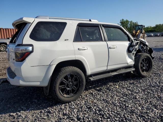 Photo 3 from auction – 2018 TOYOTA 4RUNNER SR with VIN JTEBU5JR8J5609988