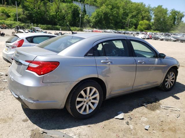 Photo 3 from auction – 2013 CHRYSLER 200 TOURIN with VIN 1C3CCBBG8DN569489