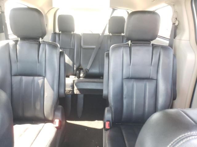 Photo 10 from auction – 2013 CHRYSLER TOWN & COU with VIN 2C4RC1BG9DR715286