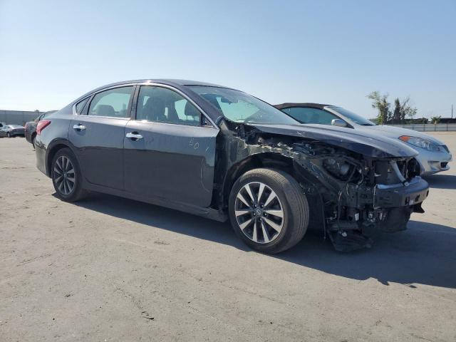 Photo 4 from auction – 2017 NISSAN ALTIMA 2.5 with VIN 1N4AL3AP1HC284845