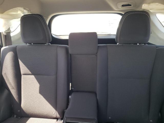 Photo 10 from auction – 2016 TOYOTA RAV4 XLE with VIN JTMRFREV8GJ088640