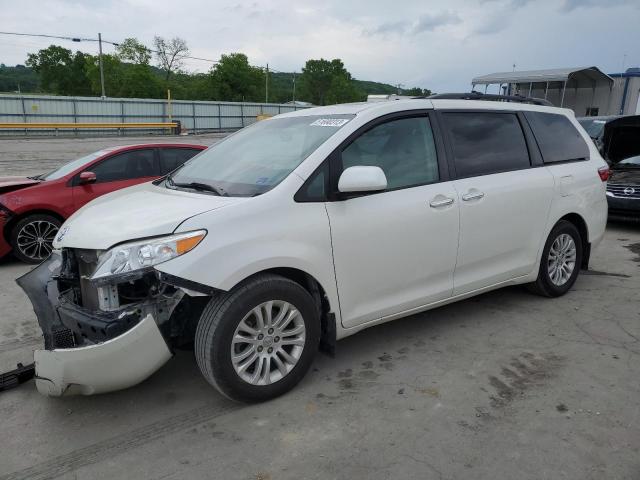 TOYOTA SIENNA XLE 2017 with VIN 5TDYZ3DC5HS771948 - Photo from auction