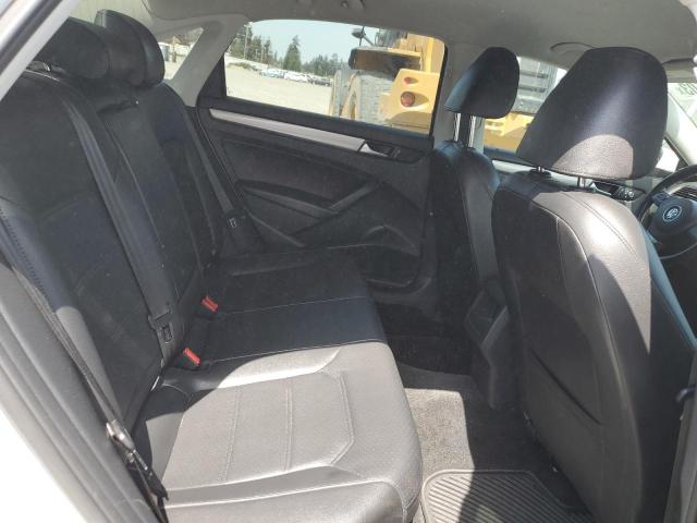 Photo 10 from auction – 2015 VOLKSWAGEN PASSAT S with VIN 1VWAT7A33FC062574