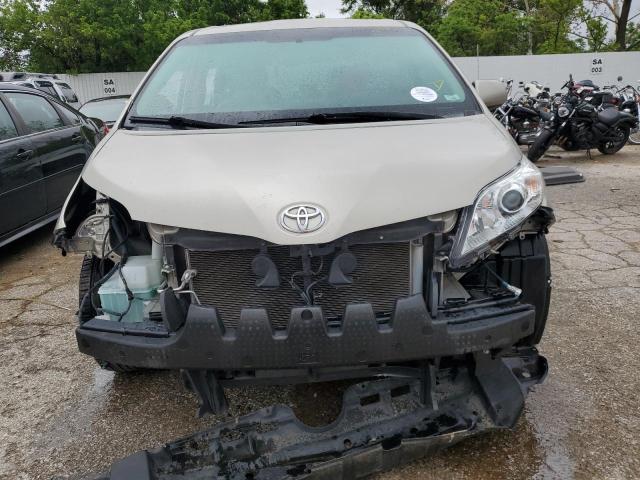 Photo 5 from auction – 2015 TOYOTA SIENNA XLE with VIN 5TDYK3DC1FS642803