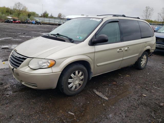 CHRYSLER TOWN & COU 2005 with VIN 2C4GP54L95R571270 - Photo from auction