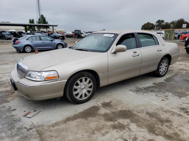 LINCOLN TOWN CAR S 2011 with VIN 2LNBL8CV5BX760978 - Photo from auction