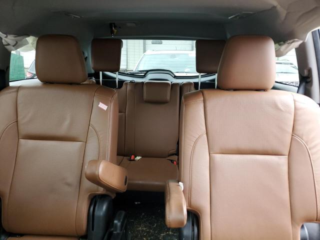 Photo 10 from auction – 2018 TOYOTA HIGHLANDER with VIN 5TDDGRFH6JS038006