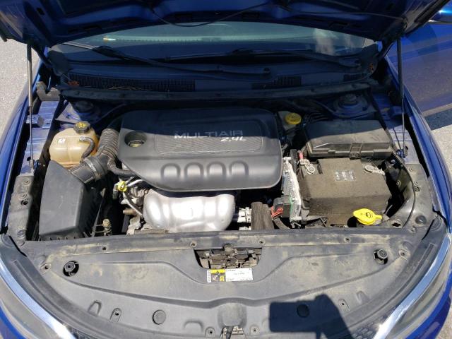 Photo 11 from auction – 2015 CHRYSLER 200 LIMITE with VIN 1C3CCCABXFN589967