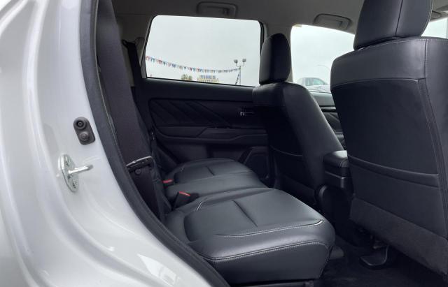 Photo 6 from auction – 2018 MITSUBISHI OUTLANDER with VIN JA4J24A52JZ071059