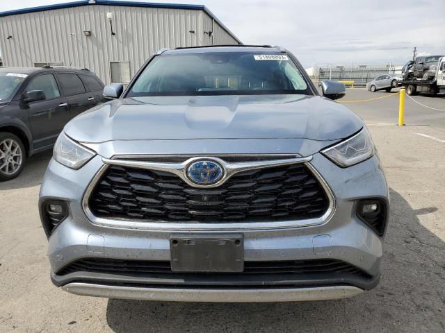 Photo 5 from auction – 2021 TOYOTA HIGHLANDER with VIN 5TDEBRCH2MS049774