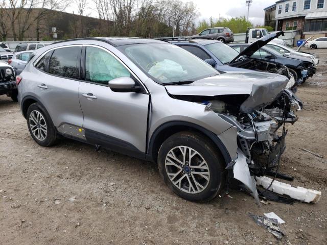 Photo 4 from auction – 2022 FORD ESCAPE SEL with VIN 1FMCU9H68NUA04386