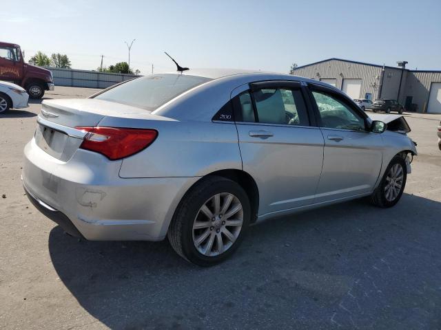 Photo 3 from auction – 2012 CHRYSLER 200 TOURIN with VIN 1C3CCBBB0CN100254