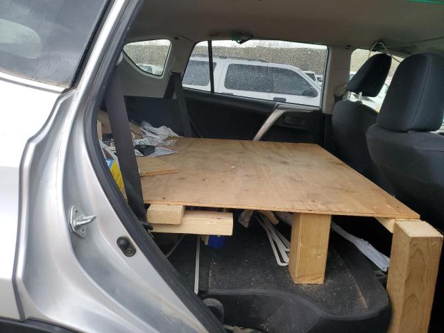 Photo 11 from auction – 2015 TOYOTA RAV4 LE with VIN JTMBFREV0FD162082