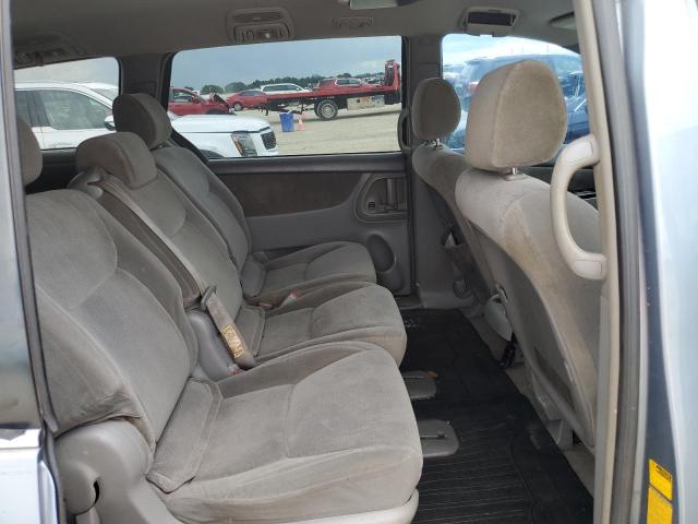 Photo 11 from auction – 2004 TOYOTA SIENNA CE with VIN 5TDZA23C74S121942