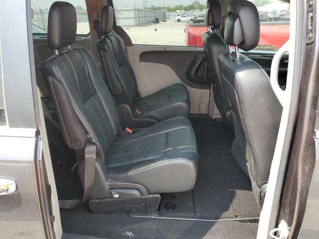 Photo 11 from auction – 2015 CHRYSLER TOWN & COU with VIN 2C4RC1BG0FR505372
