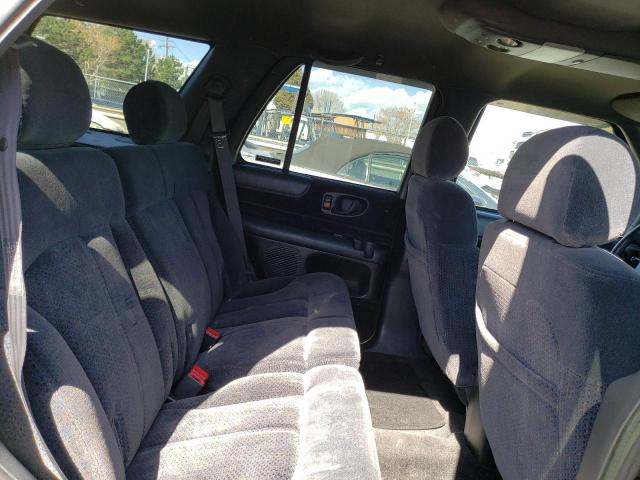 Photo 11 from auction – 2001 CHEVROLET BLAZER with VIN 1GNDT13W812127817