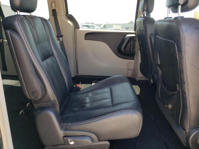 Photo 11 from auction – 2016 CHRYSLER TOWN & COU with VIN 2C4RC1BG6GR300138