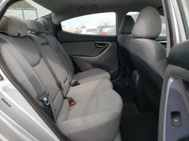Photo 10 from auction – 2012 HYUNDAI ELANTRA GL with VIN 5NPDH4AE2CH090397