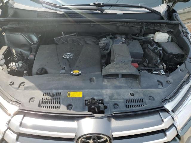 Photo 11 from auction – 2017 TOYOTA HIGHLANDER with VIN 5TDJZRFHXHS384227