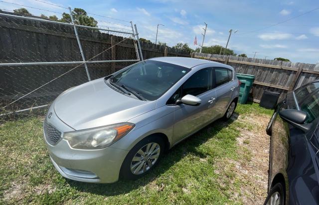 Photo 2 from auction – 2014 KIA FORTE EX with VIN KNAFX5A86E5237493