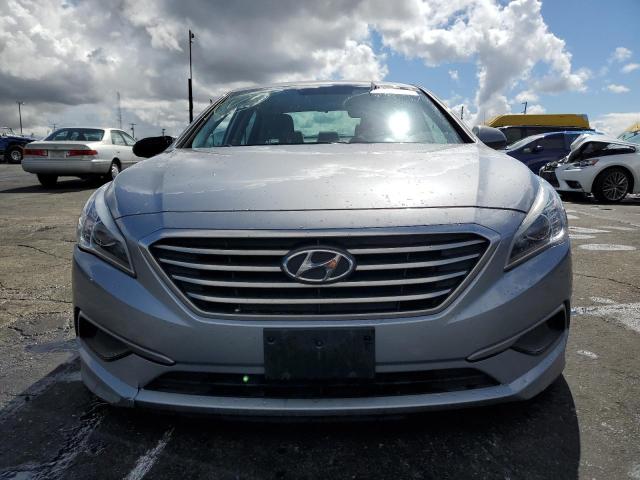 Photo 5 from auction – 2016 HYUNDAI SONATA SE with VIN 5NPE24AF5GH407528