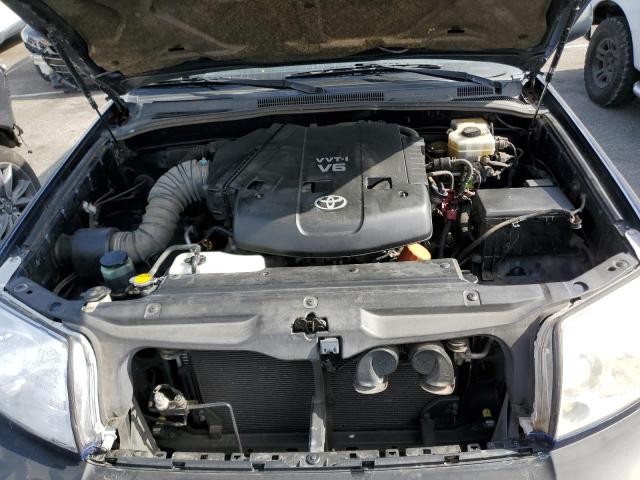 Photo 12 from auction – 2004 TOYOTA 4RUNNER SR with VIN JTEZU14R348018604