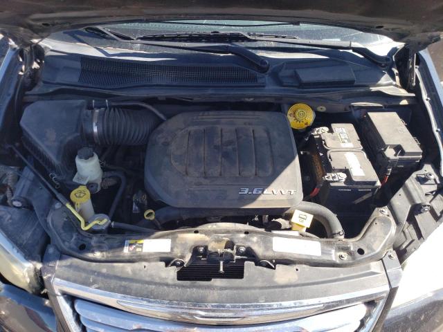 Photo 12 from auction – 2014 CHRYSLER TOWN & COU with VIN 2C4RC1BG2ER270102