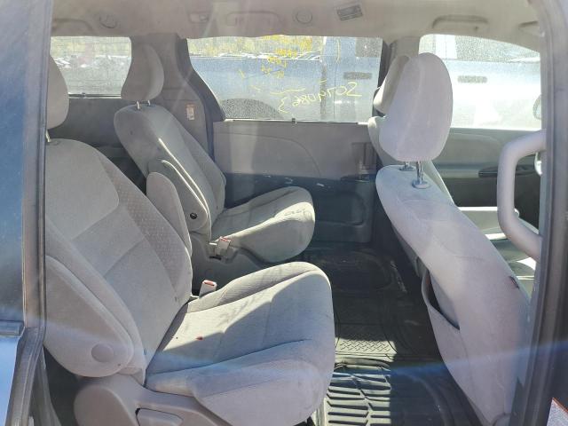 Photo 11 from auction – 2015 TOYOTA SIENNA LE with VIN 5TDJK3DC9FS119756