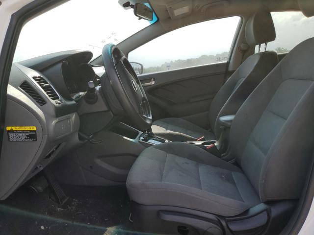 Photo 7 from auction – 2017 KIA FORTE LX with VIN 3KPFK4A78HE117027