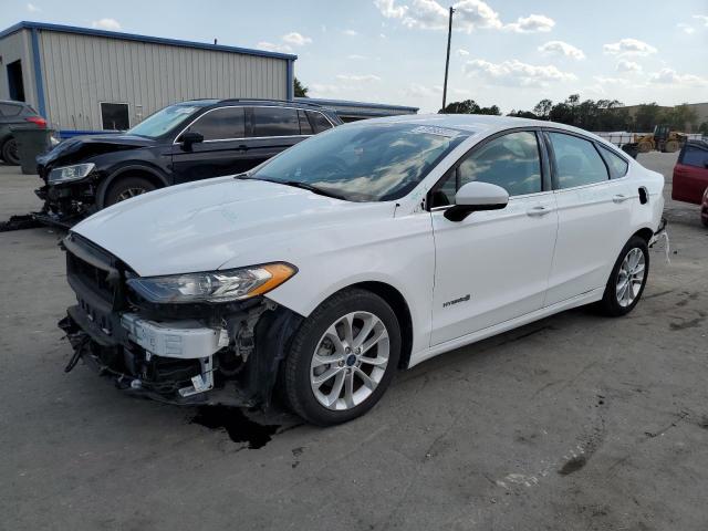 FORD FUSION SE 2019 with VIN 3FA6P0LU2KR188565 - Photo from auction