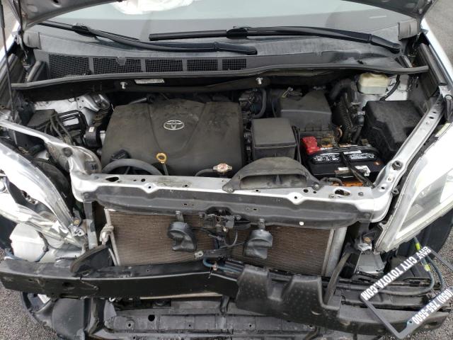 Photo 11 from auction – 2017 TOYOTA SIENNA XLE with VIN 5TDYZ3DC8HS767070