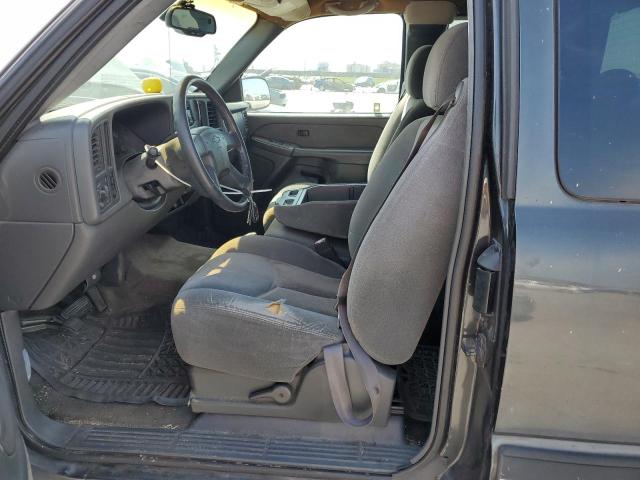 Photo 7 from auction – 2003 CHEVROLET SILVERADO with VIN 2GCEC19V831406621