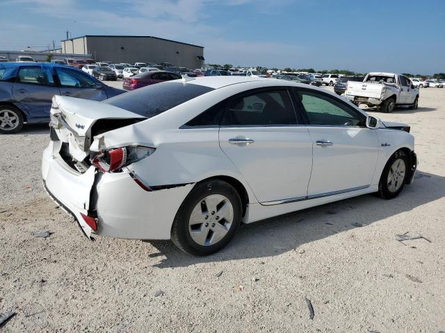 Photo 3 from auction – 2012 HYUNDAI SONATA HYB with VIN KMHEC4A49CA042747